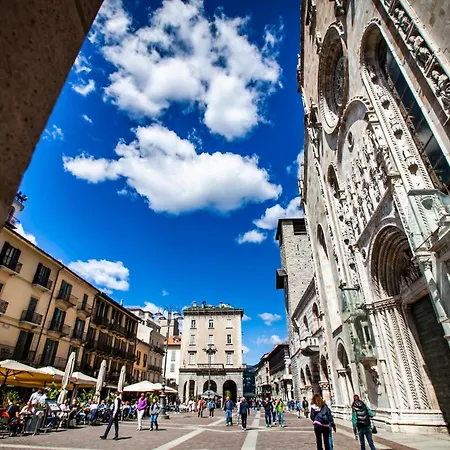 アパート Boheme Loft コモ